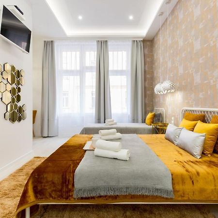 Unique & Lovely Place With Ac Budapest Exterior photo